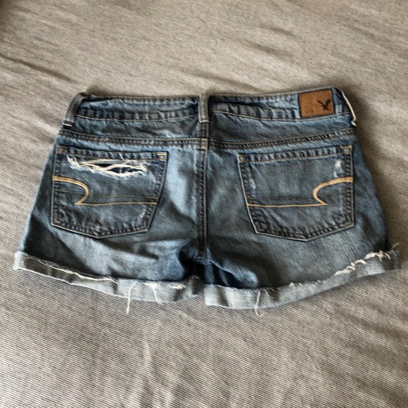 American Eagle distressed denim shorts - Picture 2 of 4